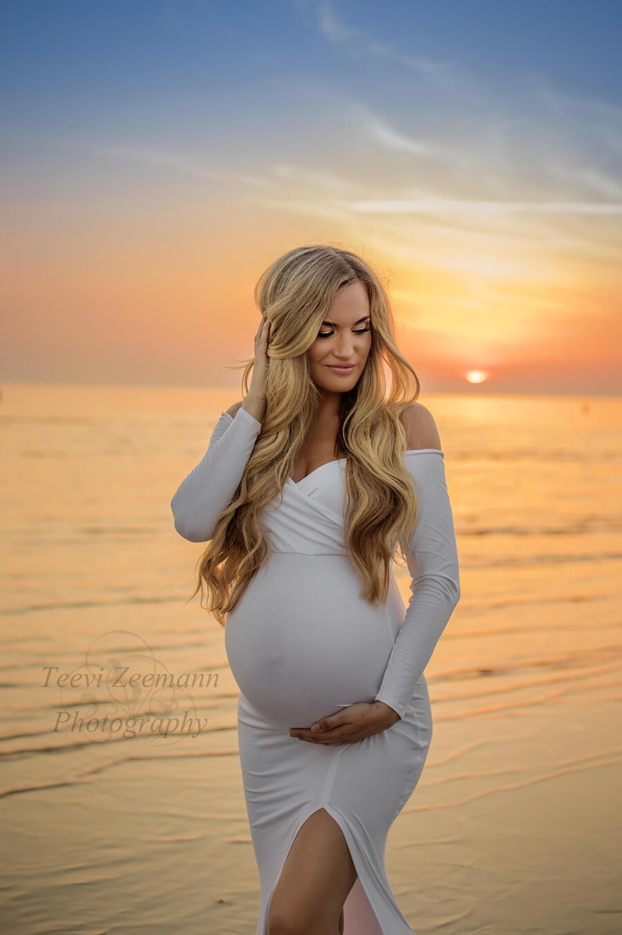 Tight white 2025 maternity dress